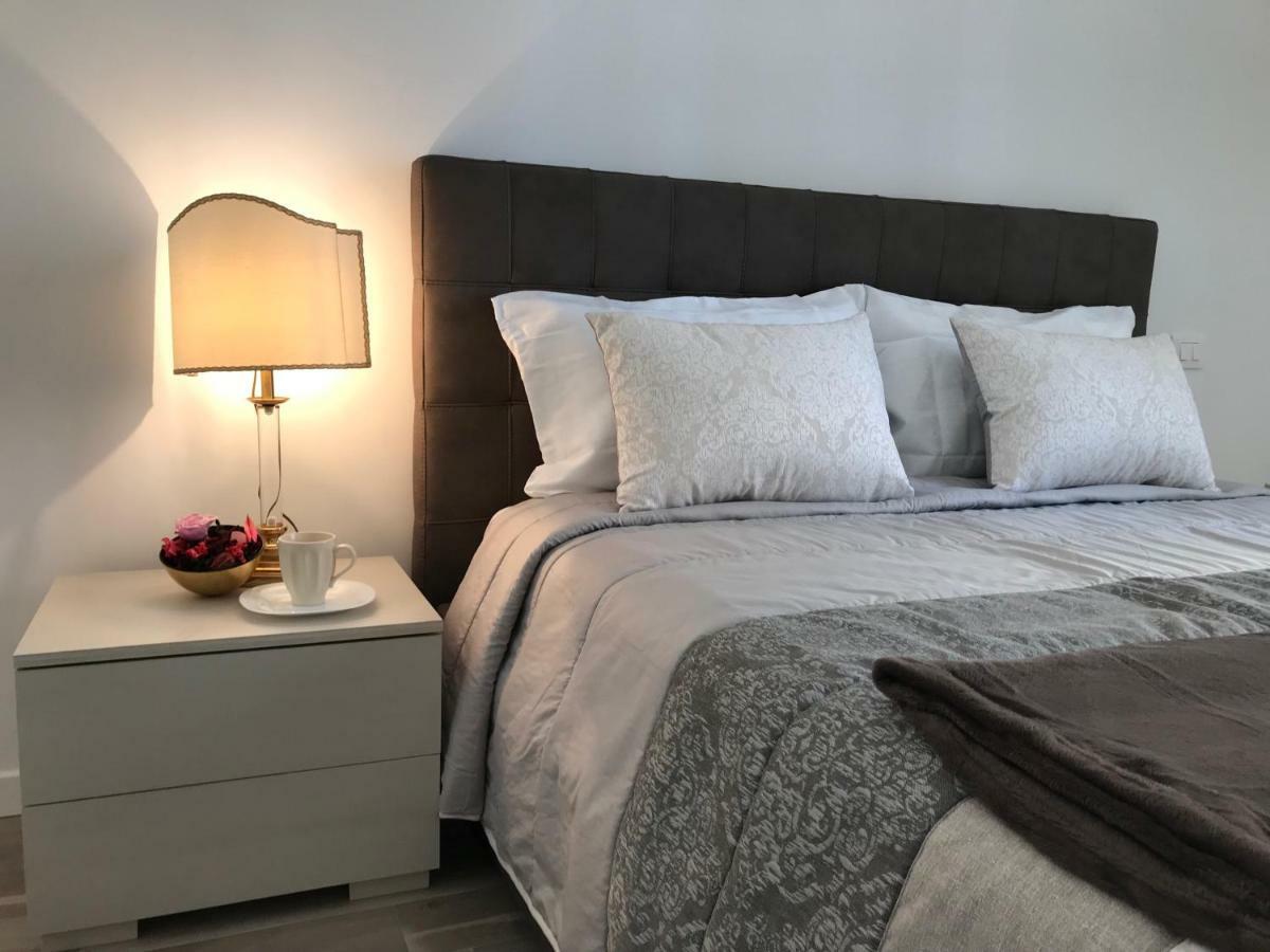Atena Apartment Verona Bagian luar foto